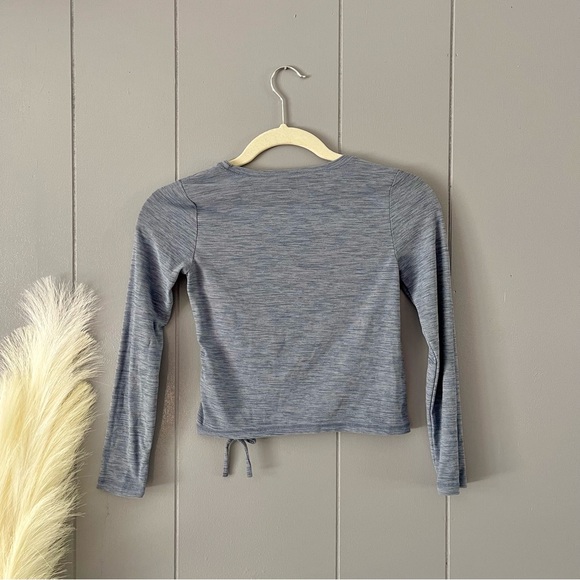 Athletic Long Sleeve Crop Top - Picture 3 of 3